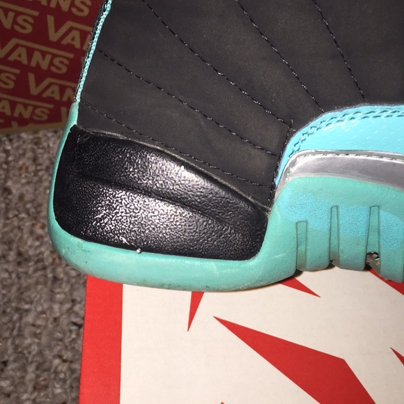 Jordan retro 12’s hyper jade - Picture 3 of 4